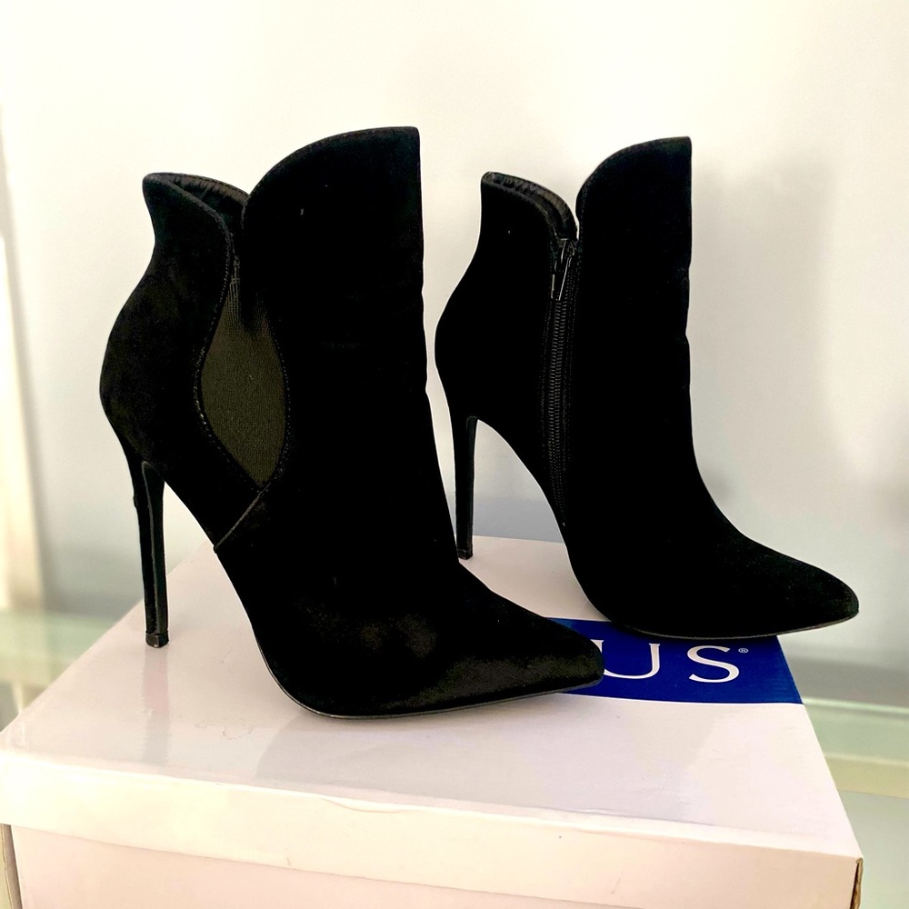 Stiletto Pointed toe ankle boots